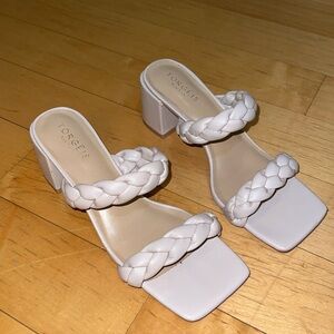 TORGEIS New York Size 7.5 Braided Plumeria Dress Sandals Beige